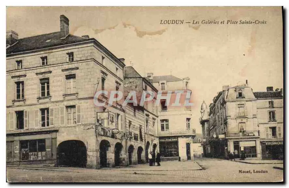 Loudun — As Galerias e a Praça Sainte-Croix — Mouel, Loudun - Frente