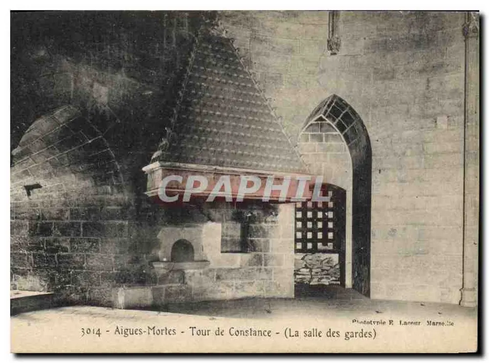 Aigues-Mortes - Tour de Constance - (La salle des gardes) — Phototypie R. Laonnur, Marnes-lès-Épinal - Vorderseite