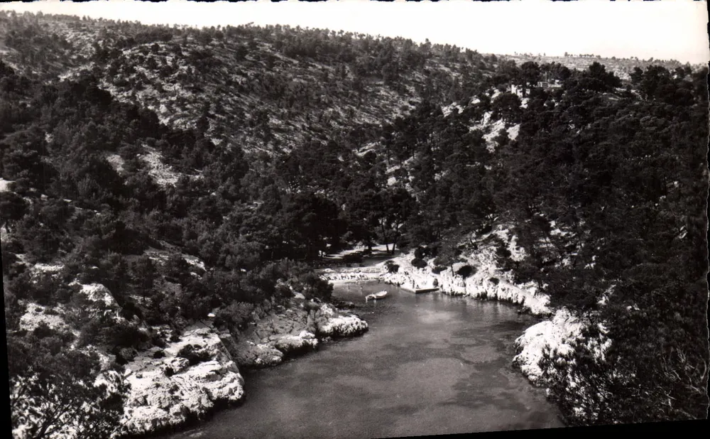 Calanque de Port-Pin — Cassis — Editor Henri Lagne - Frente