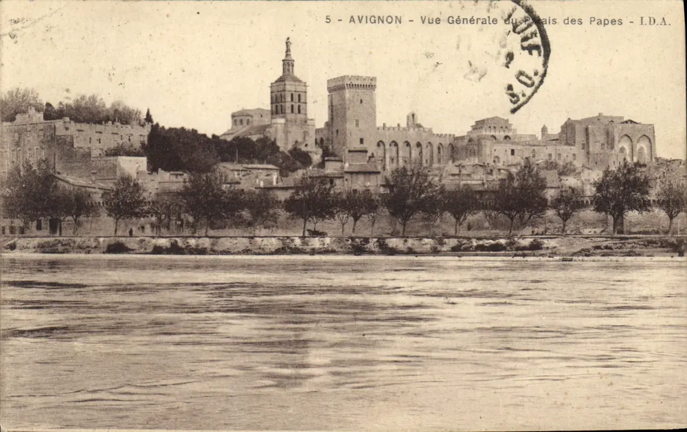 Avignon — Vista Geral do Palácio dos Papas — I.D.A. - Frente