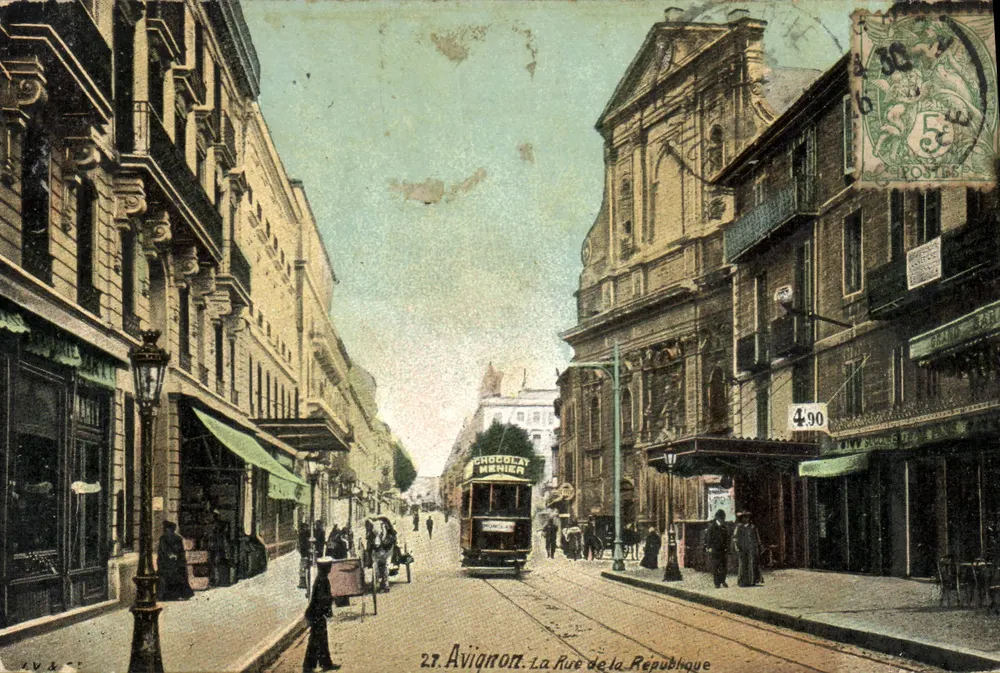 Avignon — La rue de la République — éditeur Chigouc Menier, n°27 - Frente