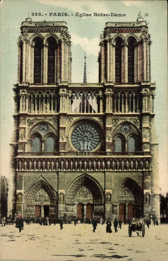 Paris - Igreja de Nossa Senhora de Paris — C. M. n°235 - Frente