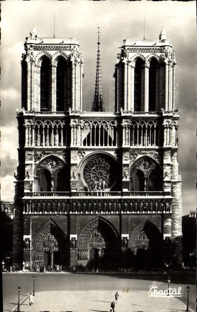Nossa Senhora de Paris — vista frontal — Éditions Chantal, n°173 - Frente