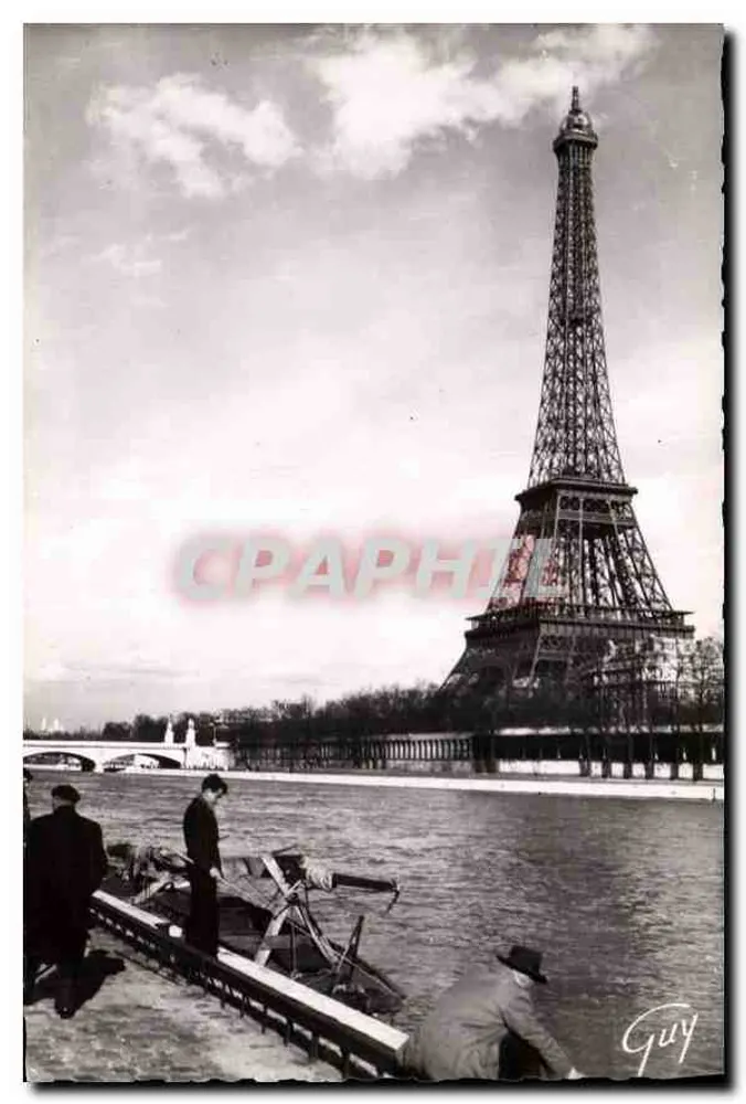 Die Eiffelturm (1887-1889), Ansicht vom Ufer der Seine — Im Hintergrund, links: die Basilika des Heiligen Herzens von Montmartre — Éditions d'art GUY, Paris - Vorderseite