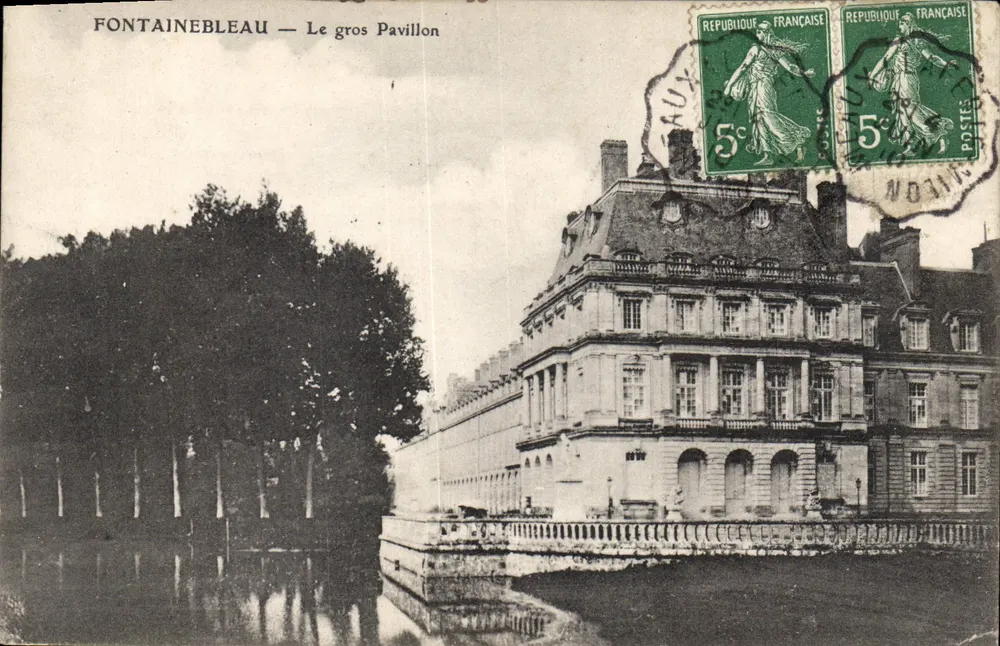 Fontainebleau — O grande Pavilhão — Editor não identificado, número de série não visível - Frente