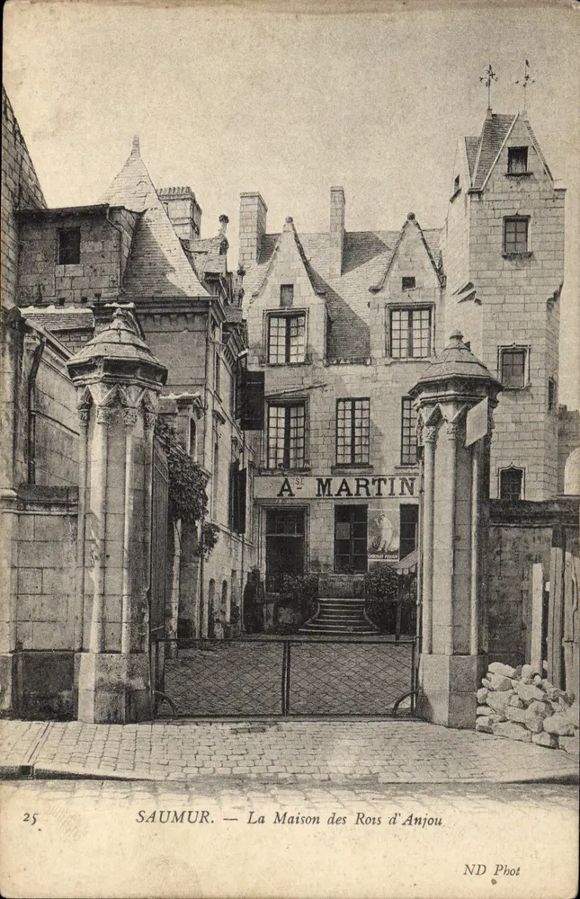 Saumur — A Casa dos Reis de Anjou — A. Martin - Frente