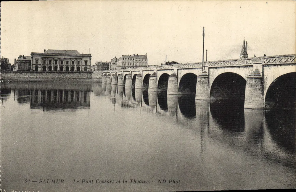 Saumur — Der Pont Cessart und das Theater — ND Phol - Vorderseite