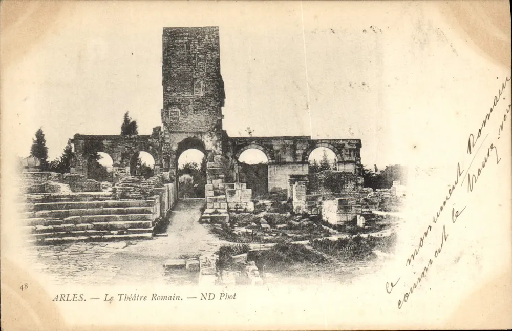 Arles — O Teatro Romano — ND Pbot - Frente