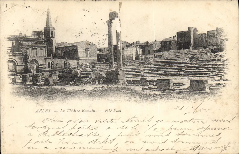 Arles — O Teatro Romano — ND Pbot - Frente