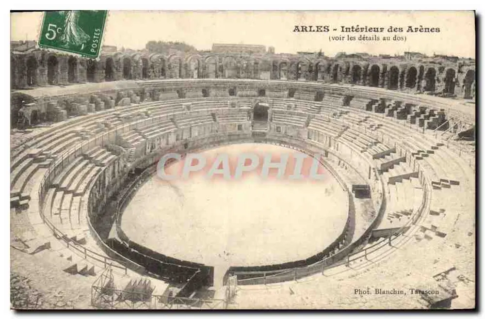 Arles — Interior das Arênes — Fot. Blanchin, Taruscon - Frente