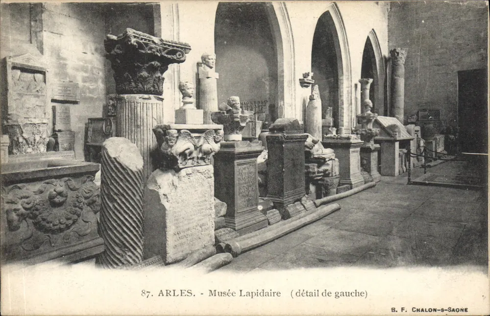 Arles - Museu Lapidaire (detalhe da esquerda) — B. F. Chalon-sur-Saône, n°87 - Frente
