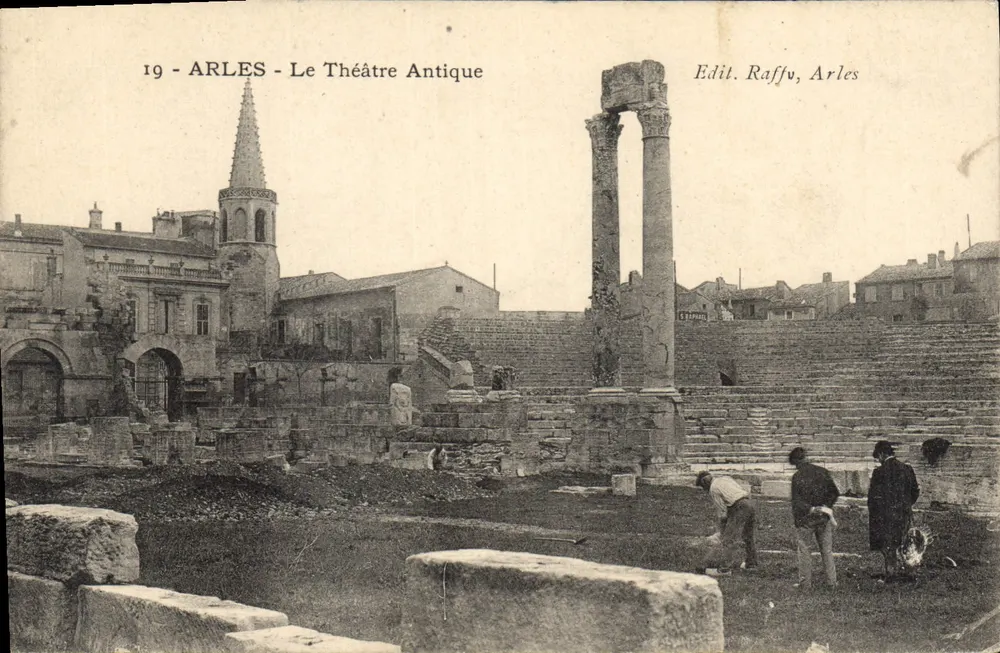 Arles - O Teatro Antigo — Editor Raffvu, Arles, n°19 - Frente