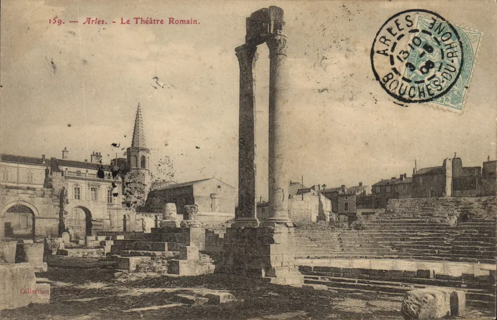 Arles - A Vista do Teatro Romano — Coleção P. Pavy — n° 159 - Frente