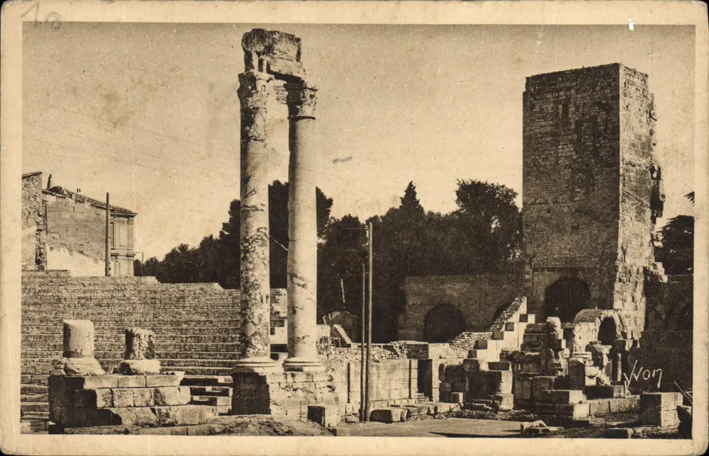 Arles — Das Antike Theater — Éditions d'Art YVON, Paris - Vorderseite