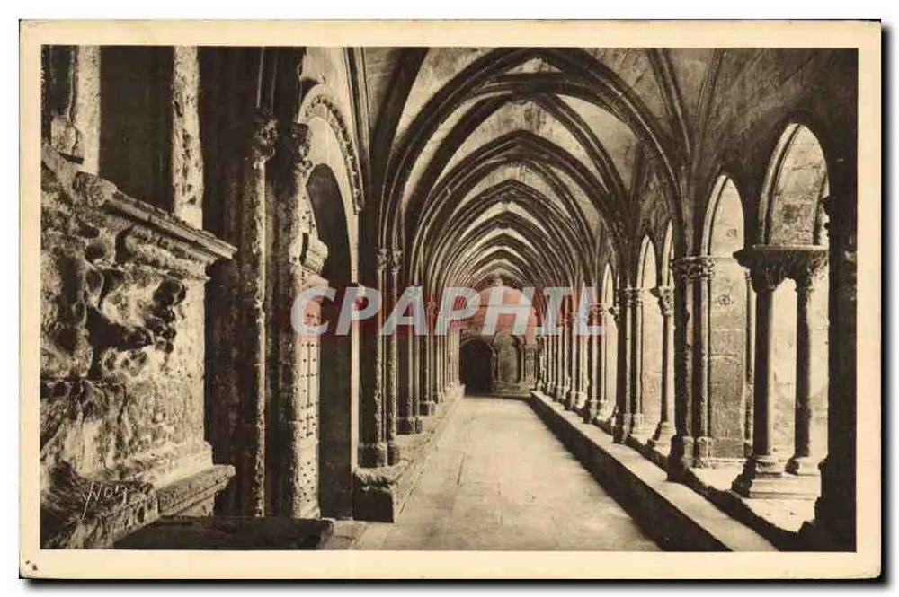 Interior do Claustro de São Trofimé — Arles (Bouches-du-Rhône) — Les Éditions d'Art YVCN, Paris - Frente