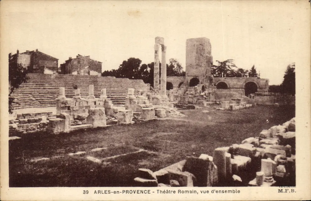 ARLES-en-PROVENCE — Römisches Theater, Gesamtansicht — M.F.B. n°39 - Vorderseite