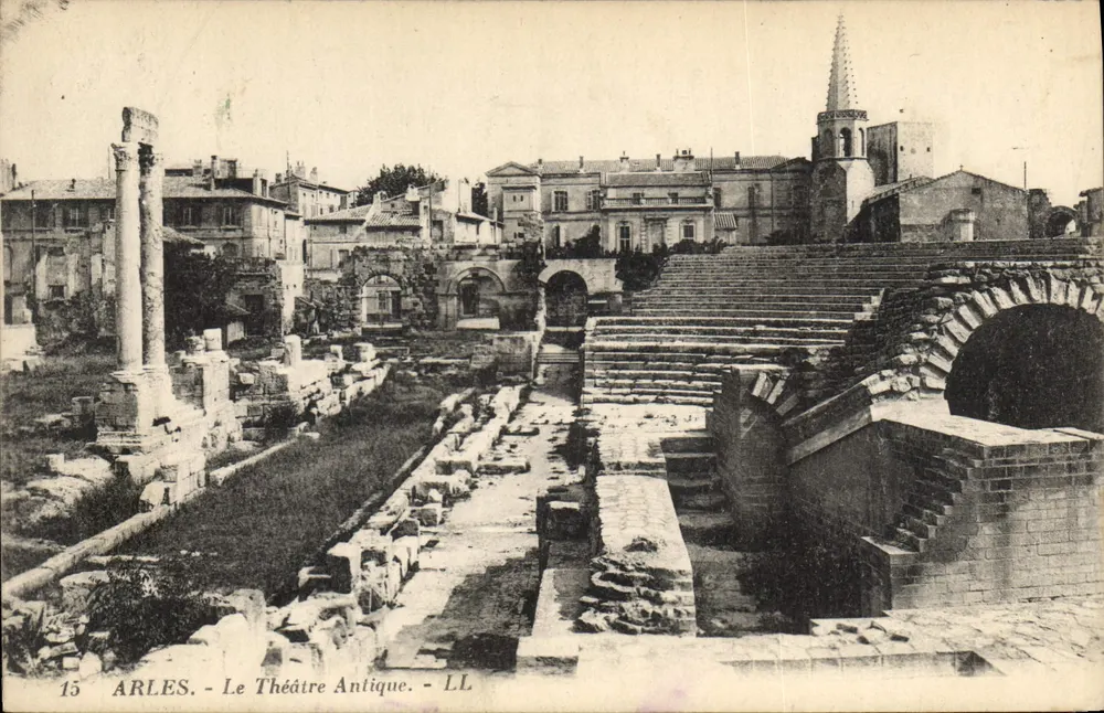 Arles - Le Théâtre Antique - LL - Frente