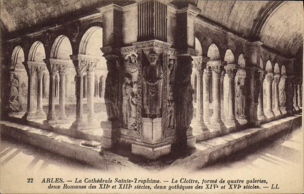 Arles — Kathedrale Saint-Trophime — Der Cloister — LL - Vorderseite