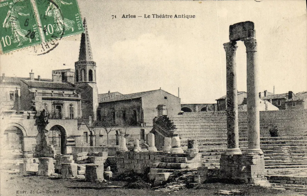 Arles — O Teatro Antigo — Editor J. Lassère, n°71 - Frente