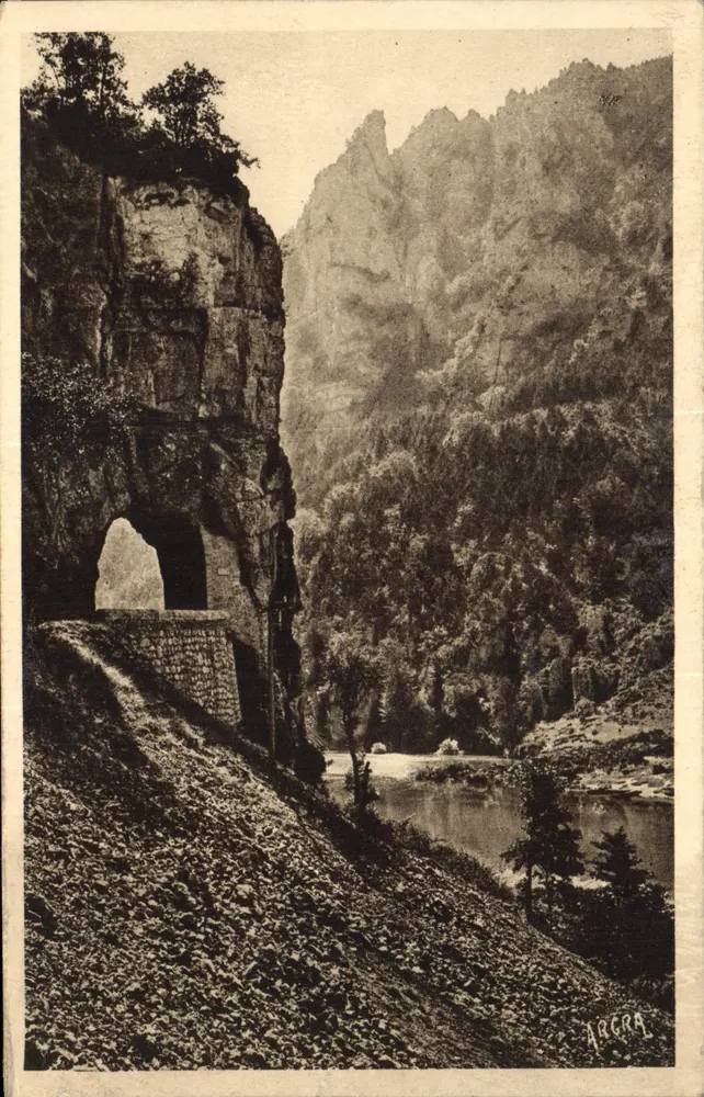 Gorges du Tarn — Sortie des Détroits — ARGRA - Recto