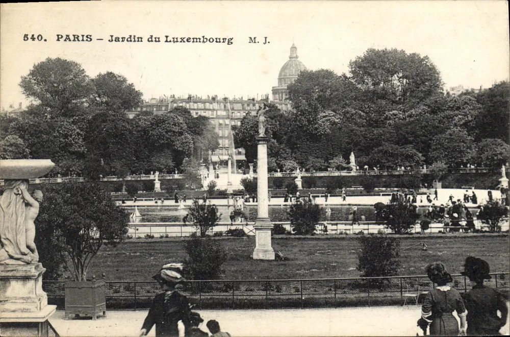 Paris – Jardim do Luxembourg — vista do lago e do domo do Panteão — M.J. n°540 - Frente