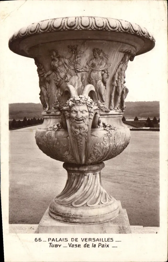 Palais de Versailles — Vase de la Paix — Tuby - Vorderseite