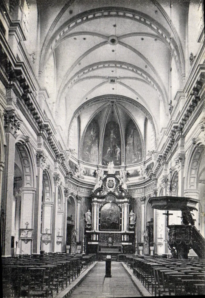 Malines - Interior da Igreja do Béguinagem - Frente