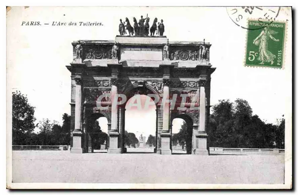 Paris — O Arco das Tuileries — editor não visível - Frente