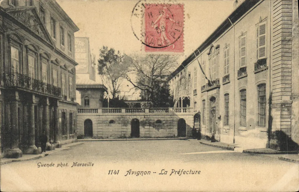 Avignon - A Prefeitura — Guende fot. Marseille, n° 1141 - Frente