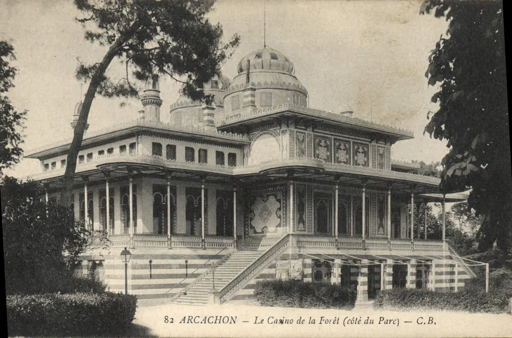 Arcachon — Das Waldkasino (Seite des Parks) — C.B. - Vorderseite
