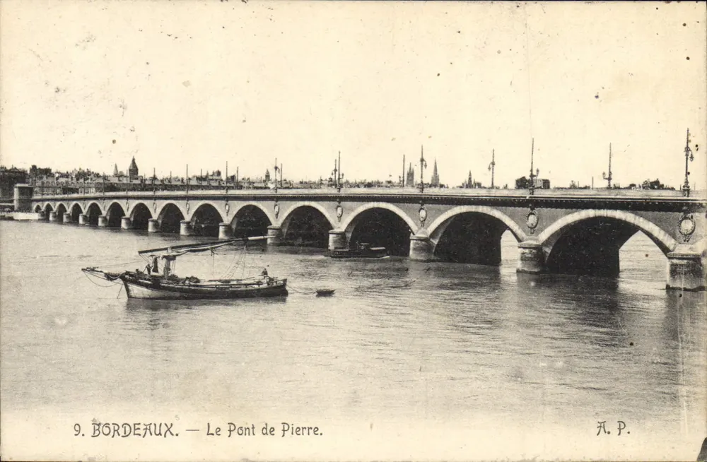Bordeaux — O Ponte de Pierre — A.P. - Frente