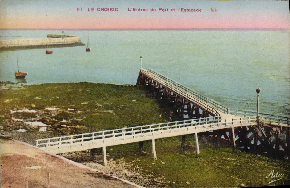 Le Croisic — De ingang van het haven en de steiger — LL — Adia - Voorkant