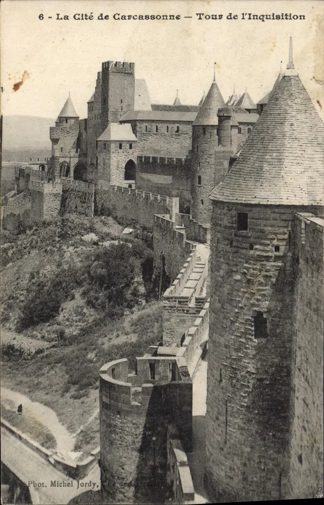 Cidade de Carcassonne — Torre da Inquisição — Fot. Michel Jordy, Cidade de Carcassonne - Frente