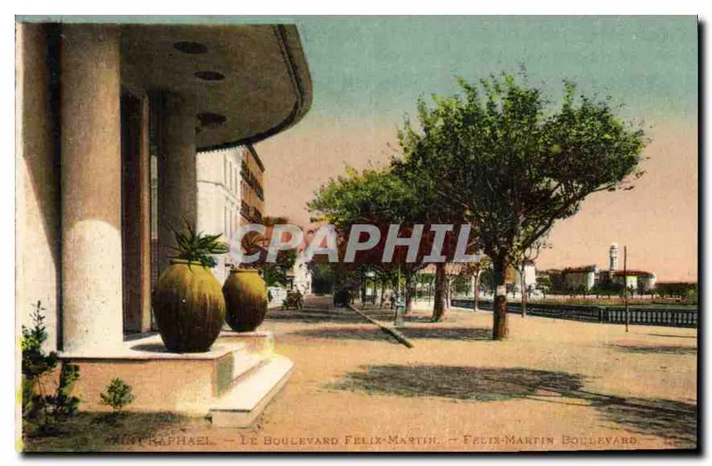 O Boulevard Félix-Martin — Vista de um edifício com colunas e vasos de flores — Editor: Imp. Le Tellier, Paris - Frente