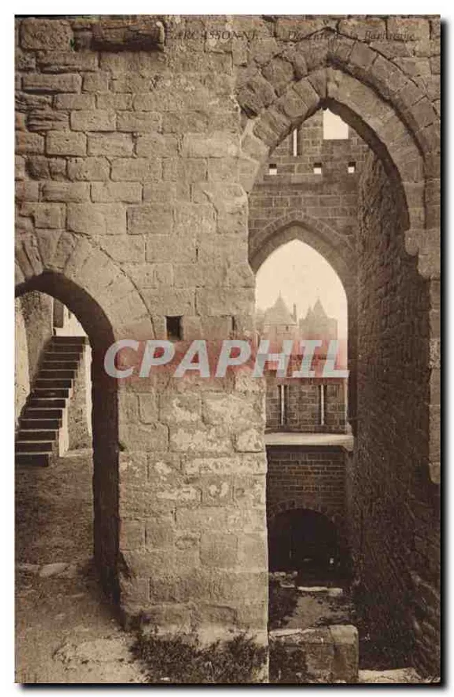 Ruínas de castelo — vista interna com escada e arcos góticos — editor Park Régiont, Baviera - Frente