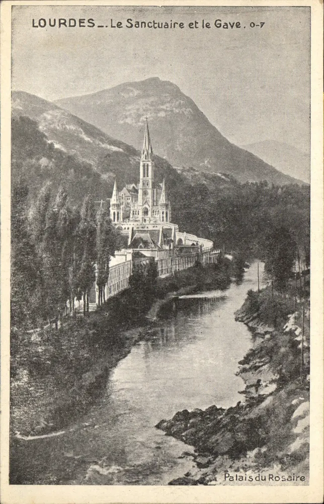 Lourdes — Le Sanctuaire et le Gave — Palais du Rosaire - Recto
