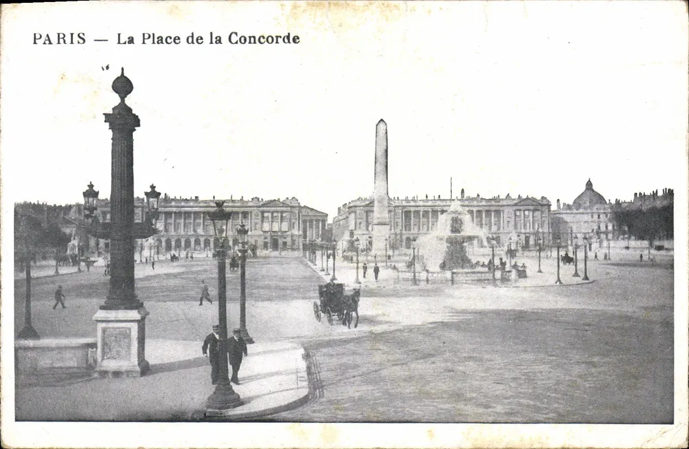 PARIS — A Praça da Concórdia — editor não visível - Frente