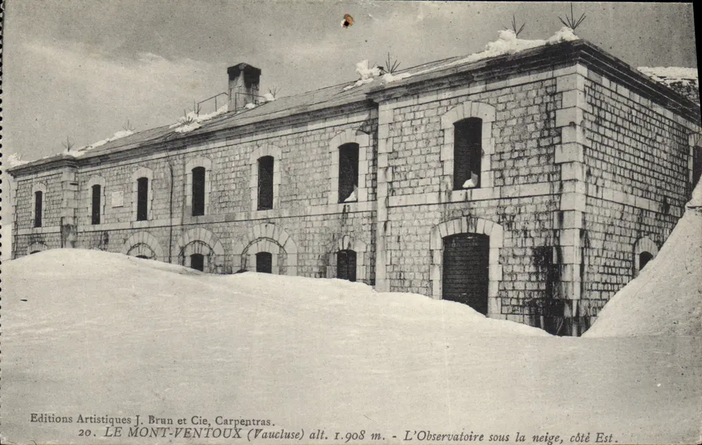 DER MONT VENTOUX (Vaucluse) — Das Observatorium unter Schnee, östliche Seite — Editions Artistiques J. Brun et Cie, Carpentras, n°20 - Vorderseite
