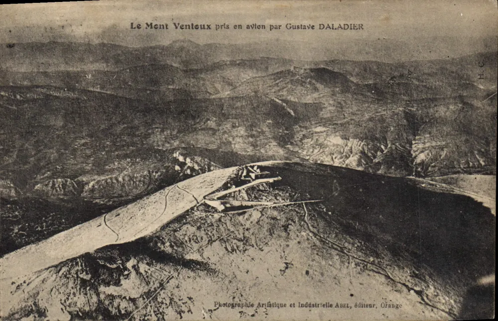 Le Mont Ventoux — vue aérienne prise en avion par Gustave Daladier — Photographie Artistique et Industrielle Abel, éditeur, Orange - Recto