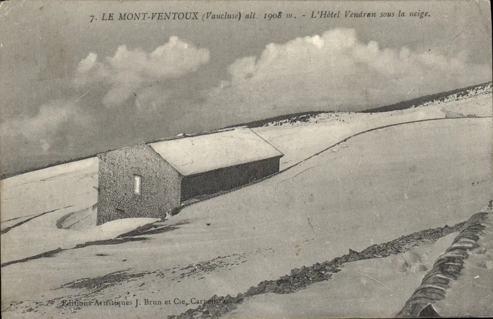 Mont Ventoux (Vaucluse) — L'Hôtel Vendran unter Schnee — Arusique Editions J. Brun et Cie, Carpentras - Vorderseite