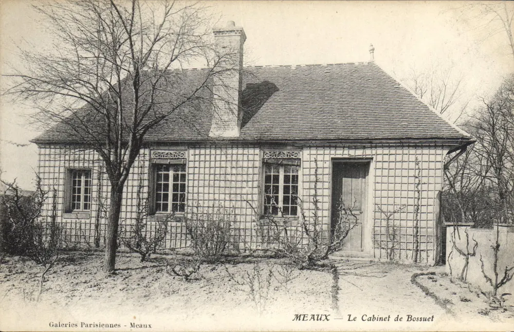 Meaux — O Cabinet de Bossuet — Galerias Parisiennes - Meaux - Frente