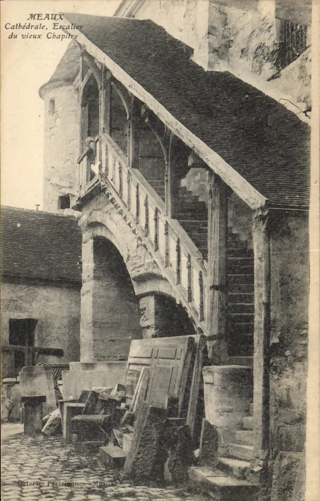 Méaux — Kathedrale, Treppen des alten Kapitels — Galeries Parisiennes - Méaux - Vorderseite