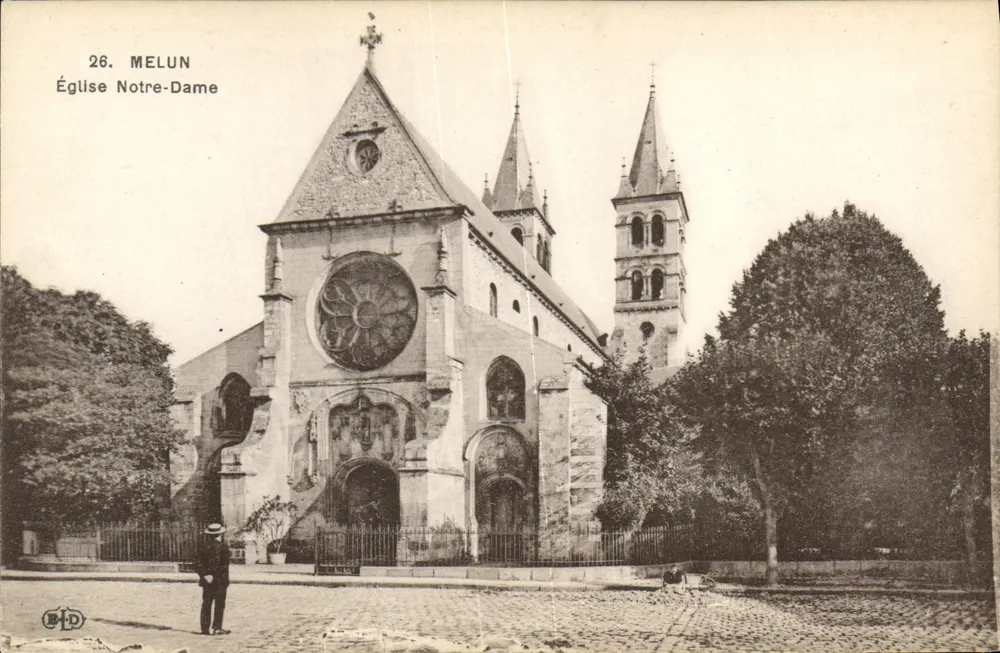 Melun — Igreja de Nossa Senhora — Editor BID, n° 26 - Frente
