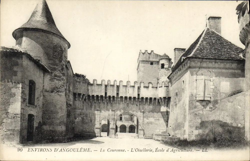 La Couronne - L'Oisellerie, Landwirtschaftsschule — Umgebung von Angoulême — LL - Vorderseite