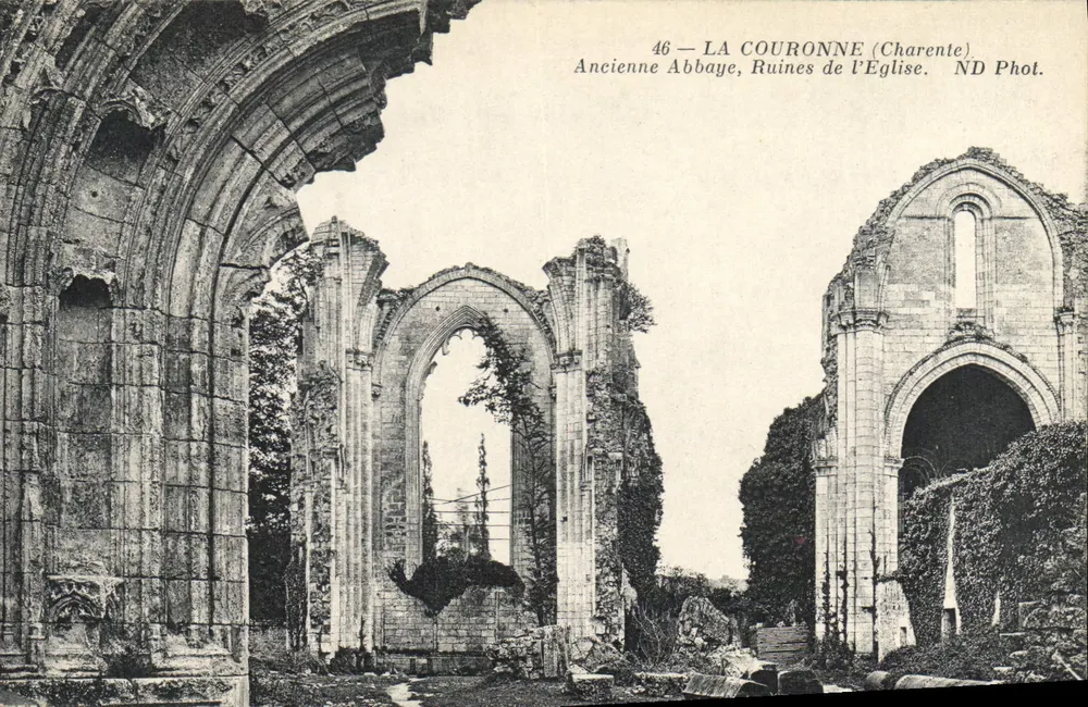 La Couronne (Charente) — Alte Abtei, Ruinen der Kirche — ND Fotografie - Vorderseite