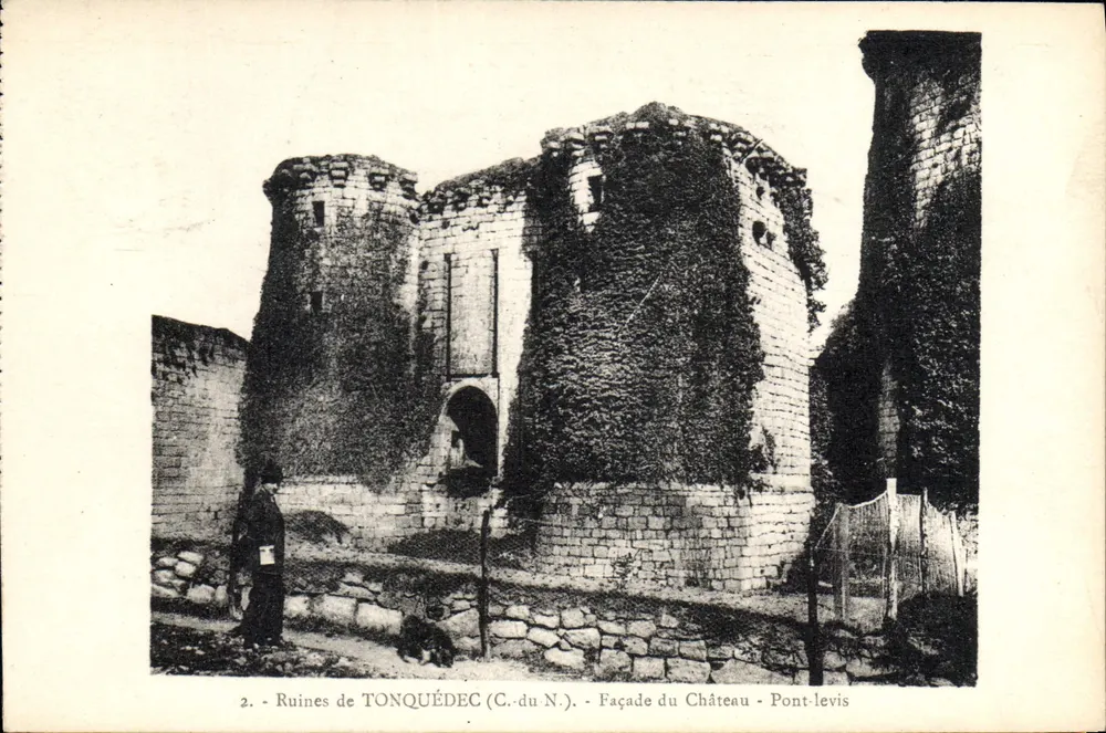 Ruinen von Tonquédec (C.-du N.) — Fassade des Schlosses - Zugbrücke — Verleger unbekannt, n° 2 - Vorderseite