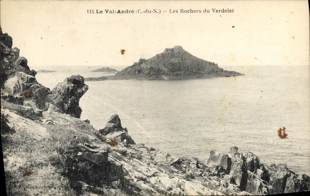 Os Rochers do Verdelet — Le Val-André (C.-du-N.) — Editor: Léon Huet e Lacobin - Frente