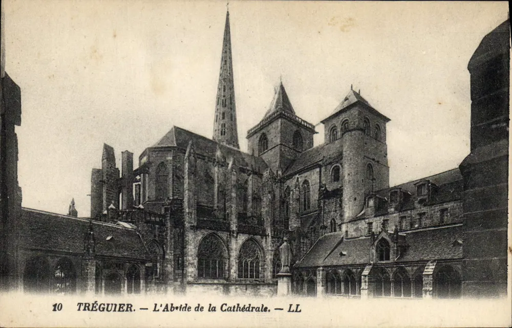 Tréguier — A Abside da Catedral — LL - Frente