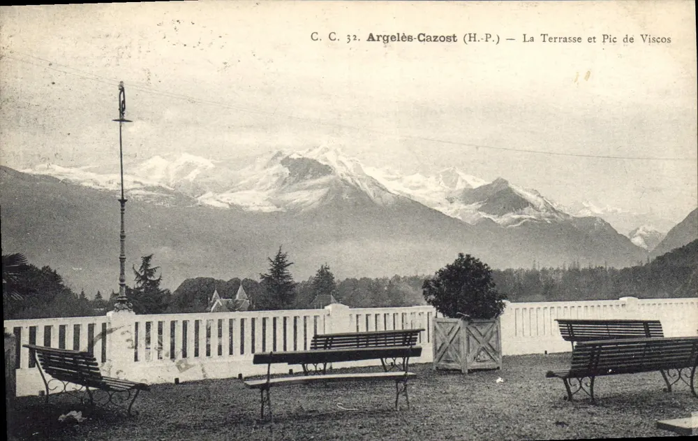 Argelès-Cazost (H.P.) — Die Terrasse und Pic de Viscos - Vorderseite