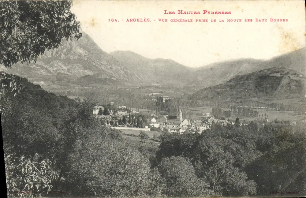 Argelès — Allgemeiner Blick vom Weg der Eaux Bonnes — Les Hautes Pyrénées, Verlag A. Tronquay, n° 164 - Vorderseite